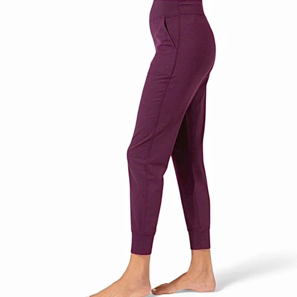 Threads For Thought High Rise Amaranth Lydia Performance Jogger Size Medium NWOT - Picture 2 of 16